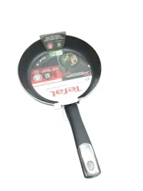 patelnia-tradycyjna-tefal-hard-titanium-24-cm-aluminiowa-nieprzywierajaca