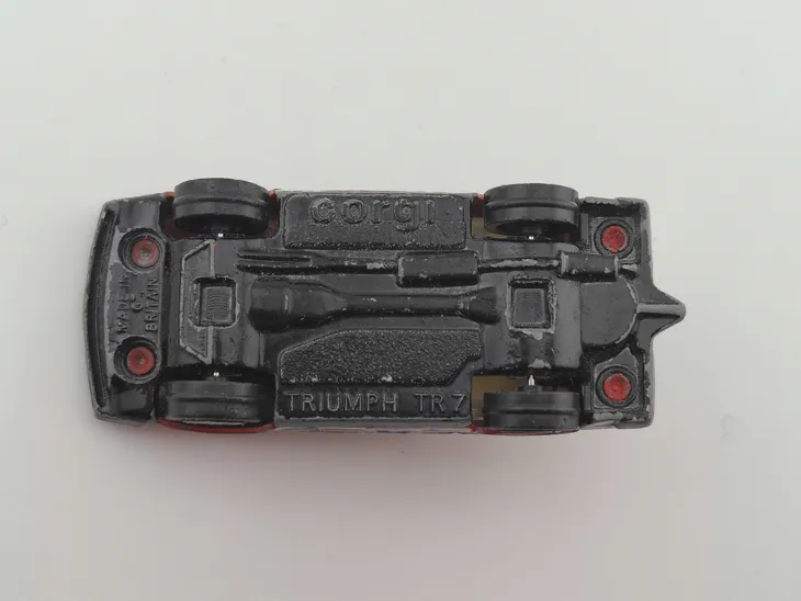 corgi-triumph-tr7-marka-corgi