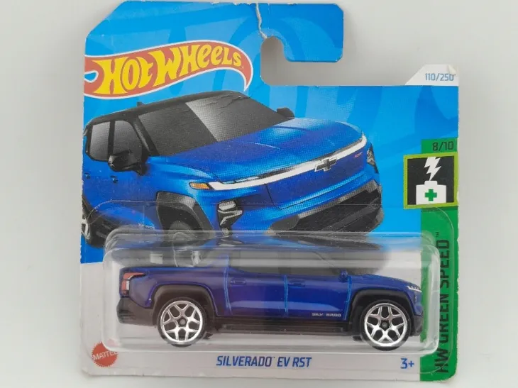 hot-wheels-chevrolet-silverado-ev-rst-boxed