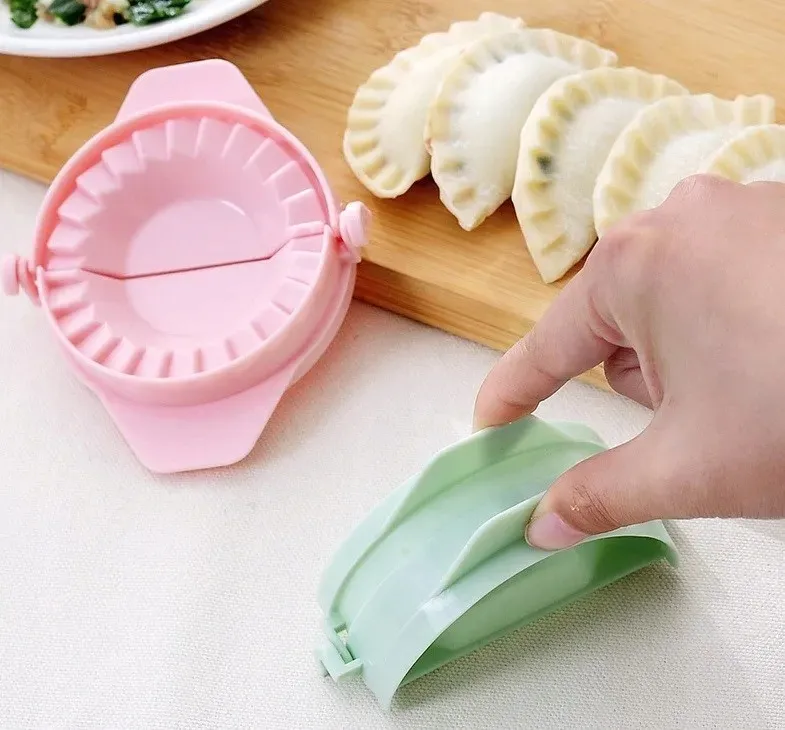foremka-maszyna-do-pierogow-uszek