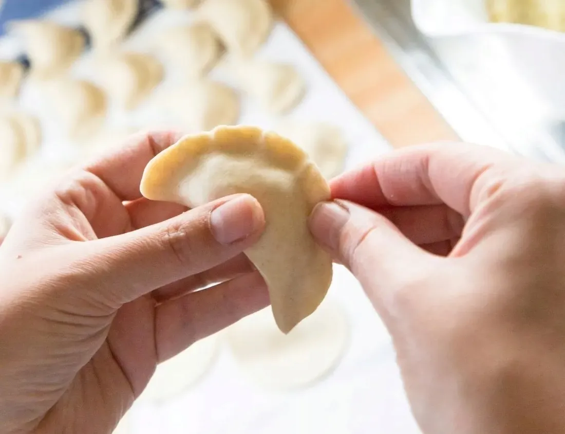foremka-maszyna-do-pierogow-uszek