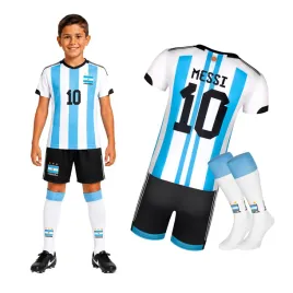 stroj-pilkarski-messi-10-argentyna-or-koszulka-spodenki-getry-or-134