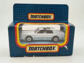 mb24-matchbox-limousine-lincoln-blue-box