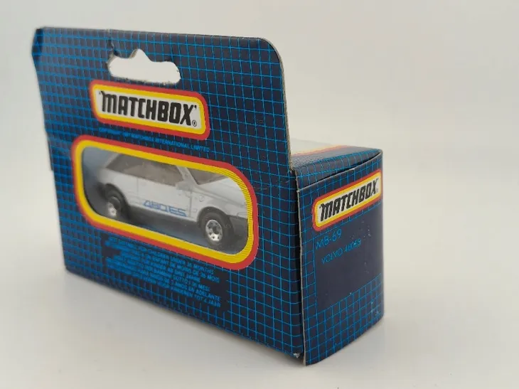 mb69-matchbox-volvo-480es-blue-grid-box-model-mb69-matchbox-volvo-480es-blue-grid-box
