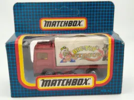 mb62-matchbox-volvo-container-truck-blue-grid-box