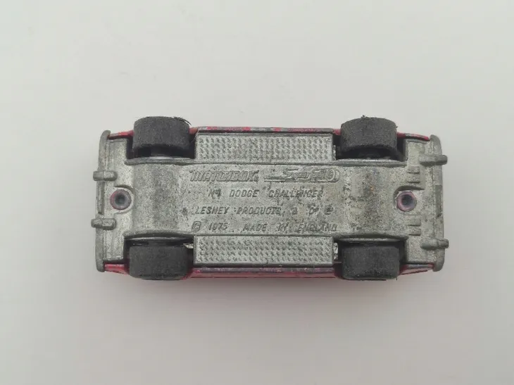 matchbox-superfast-dodge-challenger-marka-matchbox