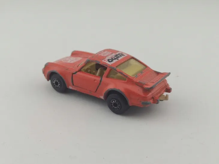 matchbox-porsche-911-turbo-stan-nowy