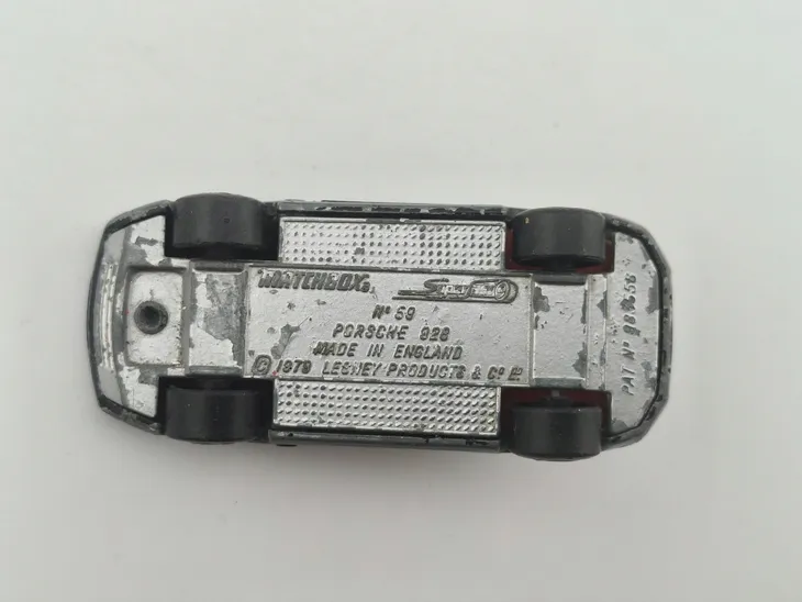 matchbox-porsche-928-marka-matchbox