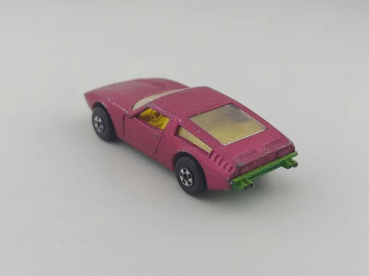 matchbox-maserati-bora-stan-nowy