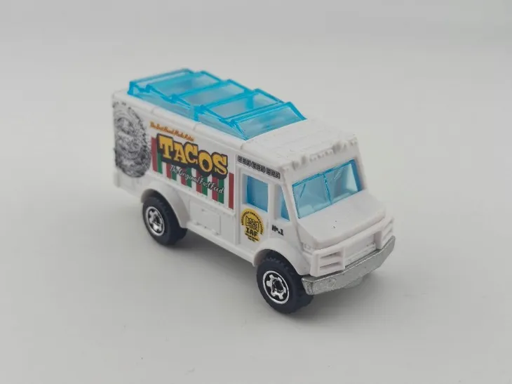 matchbox-chevy-wagon-chevrolet-tacos