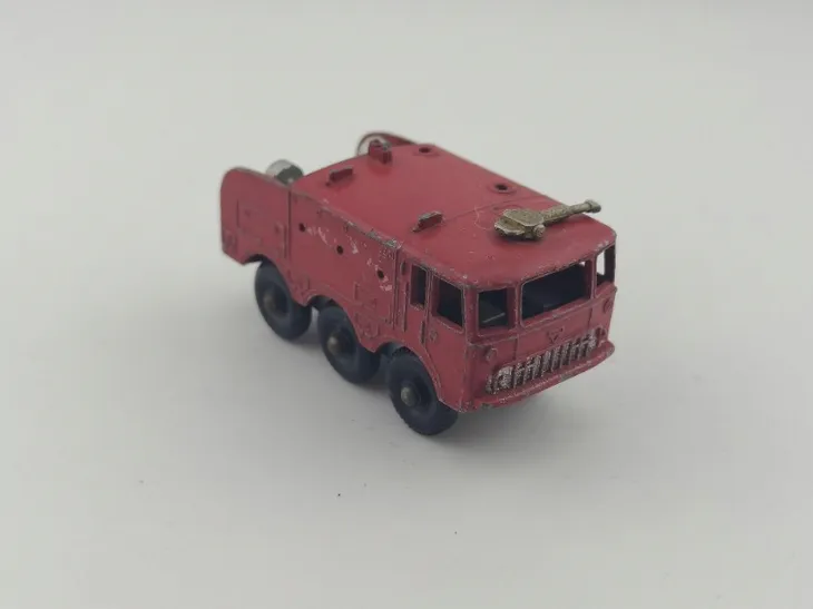 matchbox-foamite-crash-tender