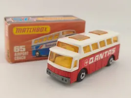 mb65-matchbox-superfast-airport-coach-quanatas-boxed