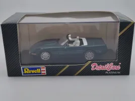 revell-platinum-chevrolet-corvette-c4-1-43-boxed