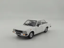 deagostini-kultowe-auta-prl-toyota-corolla-e70-1-43