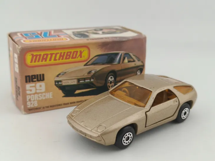 mb59-matchbox-porsche-928-boxed