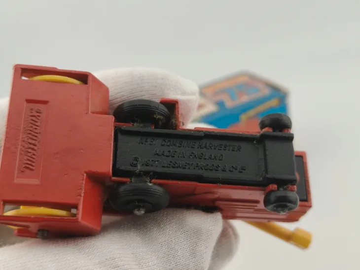 mb51-matchbox-combine-harvester-boxed-marka-matchbox