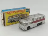 mb66-matchbox-lesney-greyhound-coach