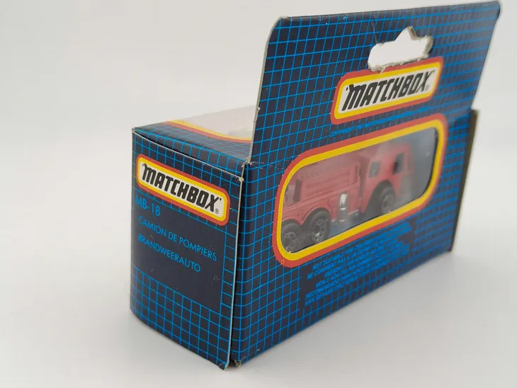 mb18-matchbox-fire-engine-blue-grid-box-marka-matchbox