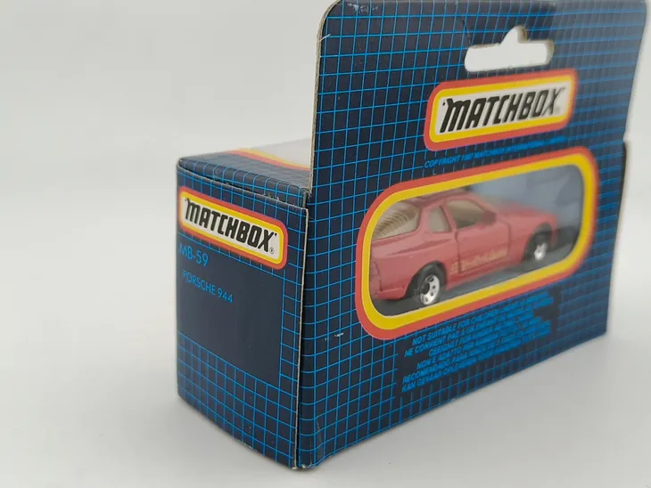 mb59-matchbox-porsche-944-blue-grid-box-marka-matchbox