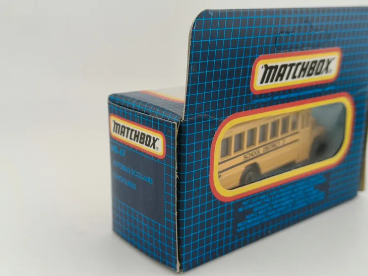 mb47-matchbox-school-bus-blue-grid-box-marka-matchbox
