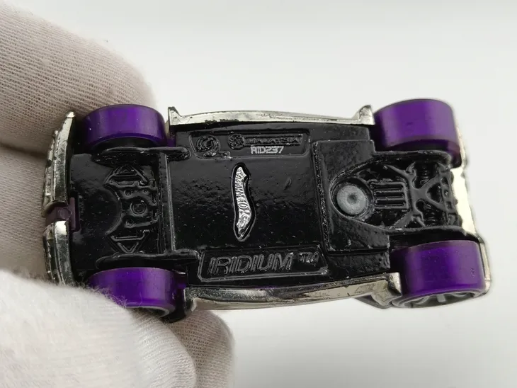 hot-wheels-acceleracers-iridium-marka-hot-wheels
