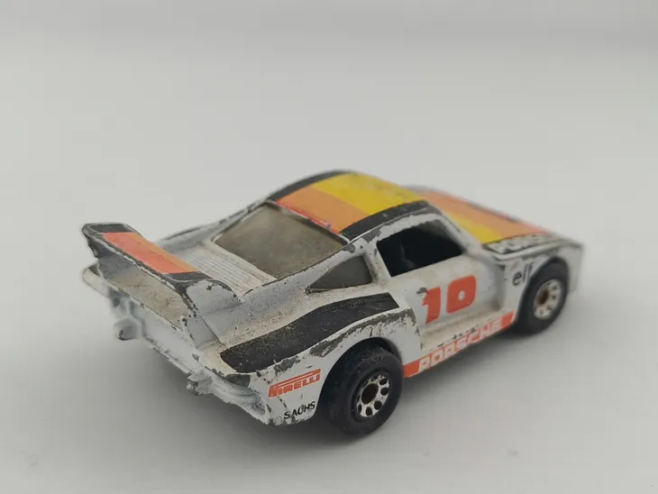 matchbox-porsche-935-stan-nowy