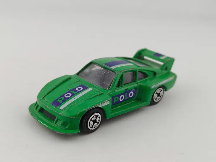 corgi-porsche-935