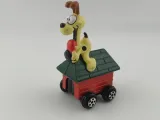 ertl-garfield-odie-resorak