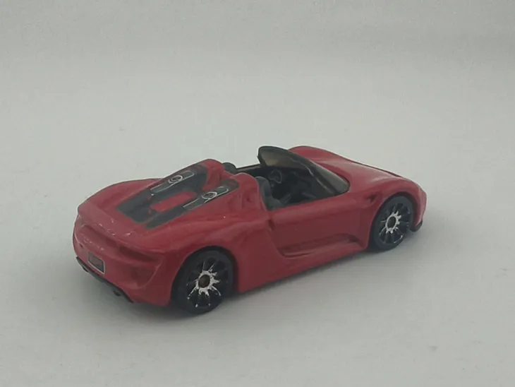 hot-wheels-porsche-918-spyder-stan-nowy