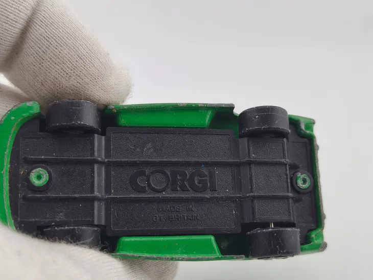 corgi-porsche-935-marka-corgi