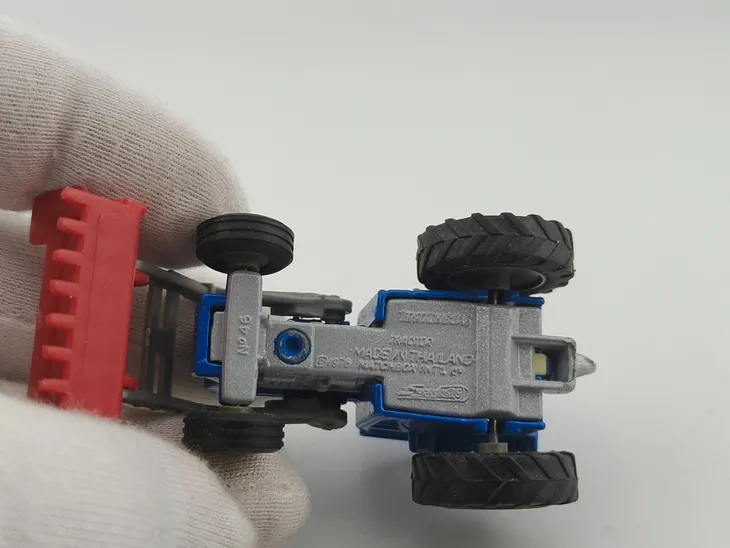 matchbox-superfast-ford-tractor-marka-matchbox