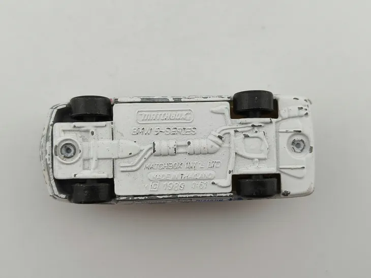 matchbox-bmw-5-series-535i-e34-marka-matchbox