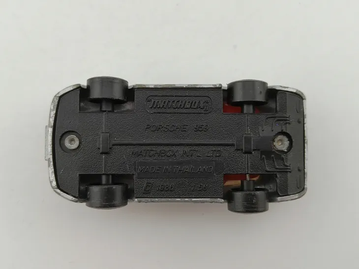 matchbox-porsche-959-marka-matchbox
