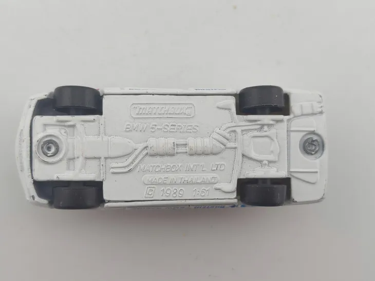 matchbox-bmw-5-series-535i-e34-marka-matchbox