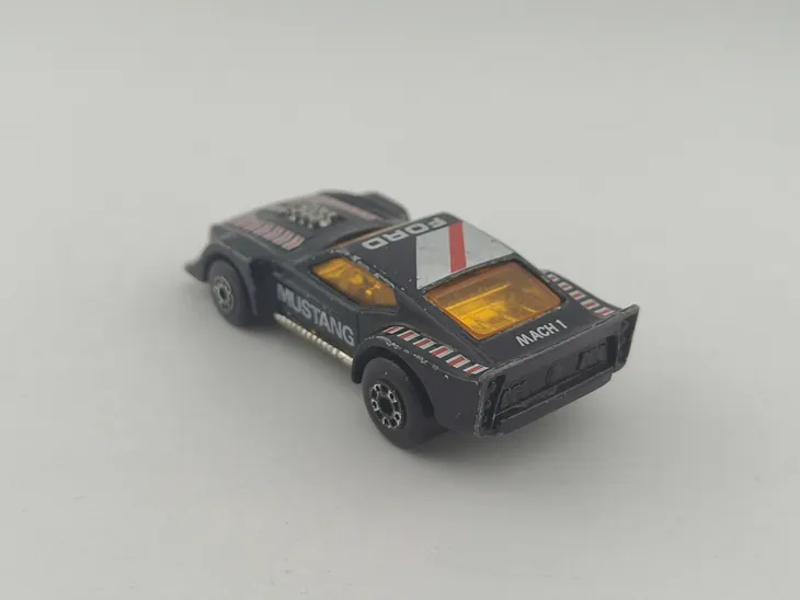 matchbox-imsa-ford-mustang-stan-nowy