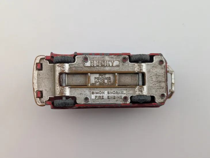 husky-simon-snorkel-fire-engine-marka-husky