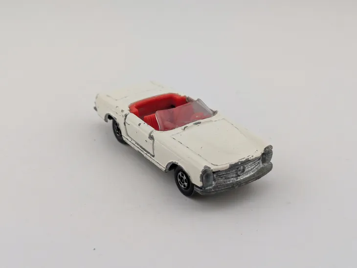 matchbox-mercedes-230-sl