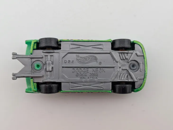 hot-wheels-dodge-neon-2003-marka-hot-wheels