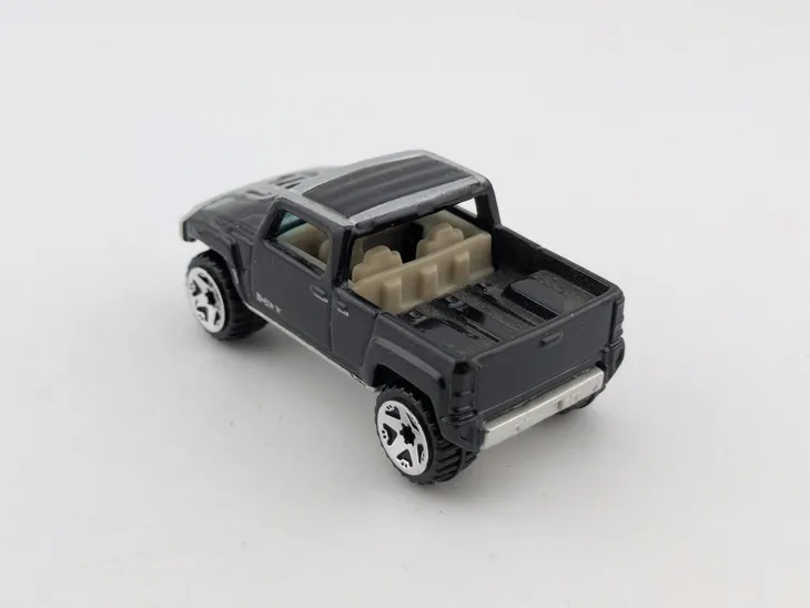 hot-wheels-hummer-h3t-stan-nowy