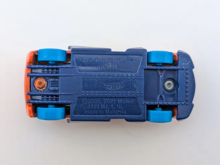 hot-wheels-ms-t-suzuka-marka-hot-wheels