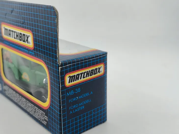 mb38-matchbox-ford-model-a-rowntrees-blue-grid-box-model-mb38-matchbox-ford-model-a-rowntrees-blue-grid-box