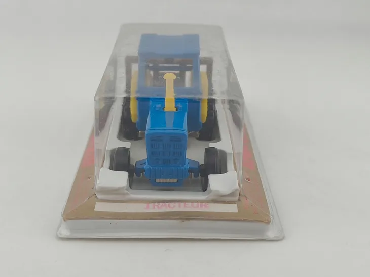 208-majorette-tracteur-boxed-marka-majorette