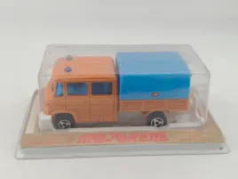 233-majorette-trav-trax-publics-mercedes-boxed