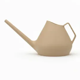 konewka-bezowa-z-dluga-wylewka-do-podlewania-roslin-minimalistyczna