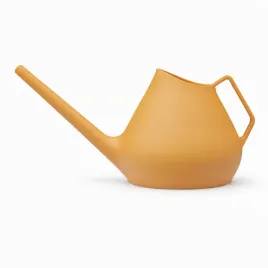 konewka-pomaranczowa-z-dluga-wylewka-do-podlewania-roslin-minimalistyczna