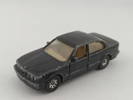 matchbox-bmw-5-series-535i-e34