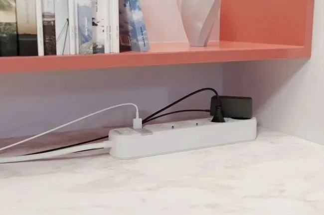 gniazdko-tesla-smart-wifi-zawiera-baterie-nie