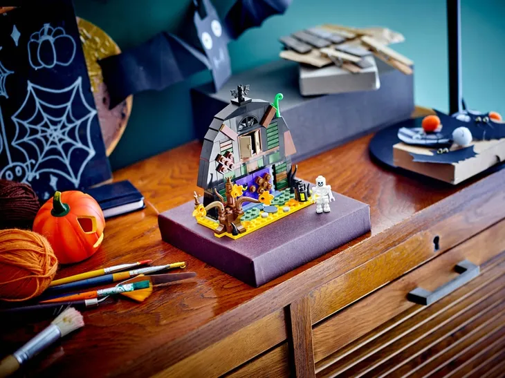lego-iconic-40721-halloweenowa-stodola-waga-z-opakowaniem-0-264-kg