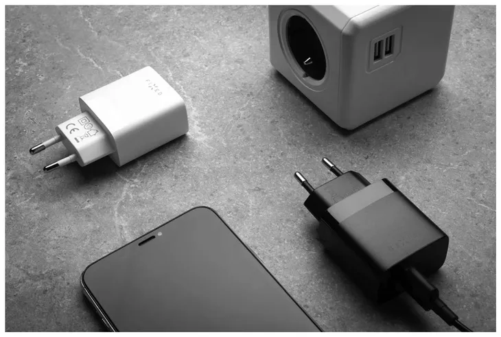 fixed-2xusb-17w-smart-rapid-charge-cerna-certyfikat-ce