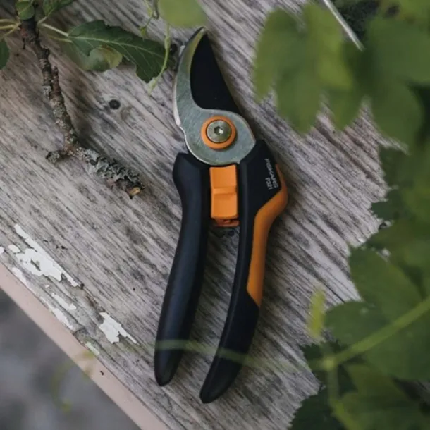 fiskars-p341-sekator-nozycowy-solid-1057164-kod-taryfy-celnej-82015000